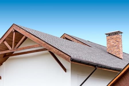 The benefits of a roof cleaning service